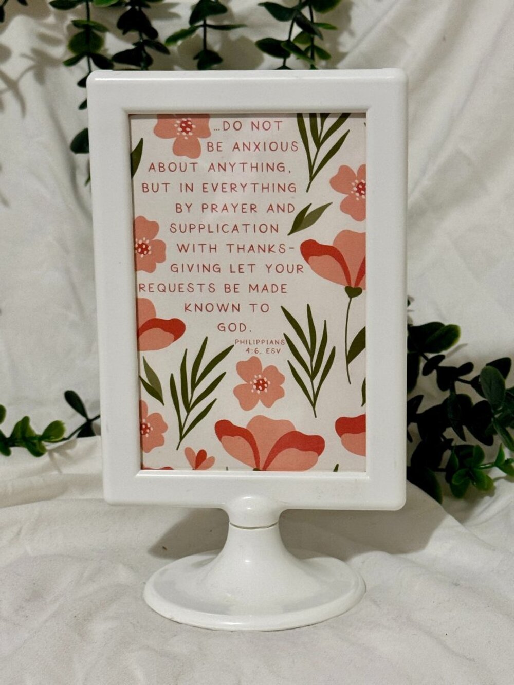 Freestanding White Tabletop Pedestal Frame 4x6
